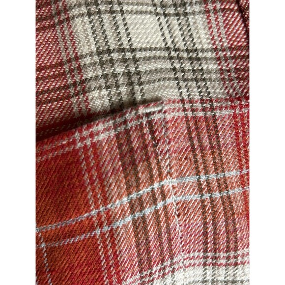 Women's Roots Canada (Small P) Red Plaid Flannel Pocketed Button Front Shirt - Picture 2 of 10